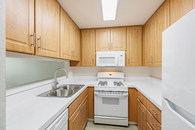 Sea Breeze Apartments for rent in Marina, CA