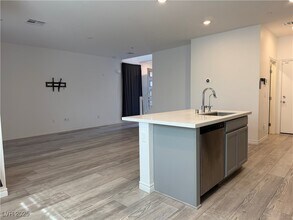 8851 Flora Run Ave in Las Vegas, NV - Building Photo - Building Photo