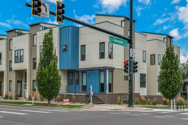 4394 W 29th Ave in Denver, CO - Building Photo - Building Photo
