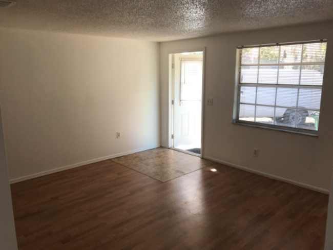 4846 5th St in Zephyrhills, FL - Building Photo - Building Photo