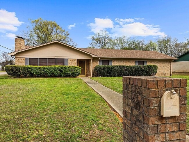 property at 2600 Redbud St