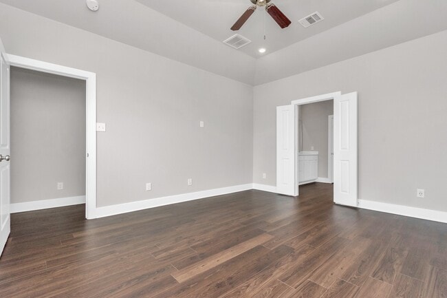property at 10519 Moon Vly Ln