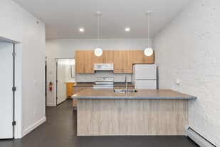 187 Pearl St in Burlington, VT - Building Photo