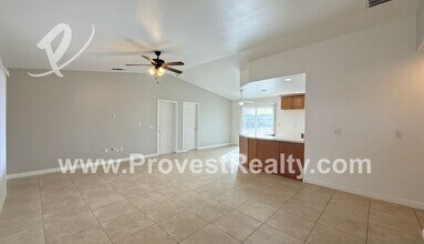 17373 Capri St in Hesperia, CA - Building Photo - Building Photo