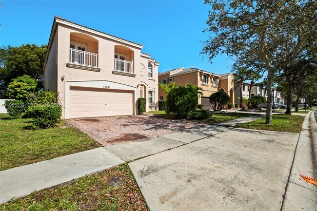 16301 SW 49th Ct in Miramar, FL - Building Photo - Building Photo