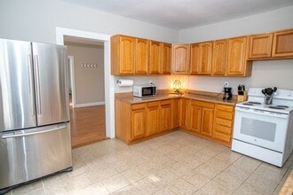 73 Green Hill Pky, Unit 2 in Worcester, MA - Foto de edificio - Building Photo