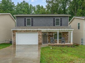 1328 26th Ave NE in Hickory, NC - Building Photo