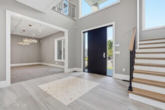 84 Cooper Ave in West Long Branch, NJ - Building Photo - Building Photo