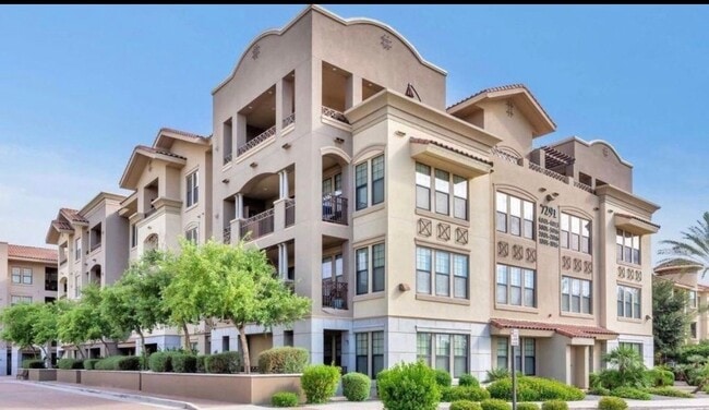 7291 N Scottsdale Rd, Unit 1013 in Scottsdale, AZ - Foto de edificio - Building Photo