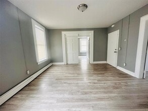 19 S Bridge St, Unit 2 in Poughkeepsie, NY - Building Photo - Building Photo