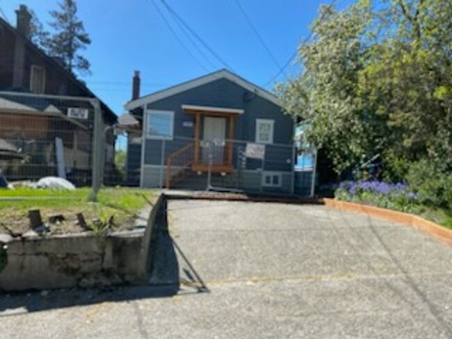 4724 7th Ave NE in Seattle, WA - Building Photo - Building Photo