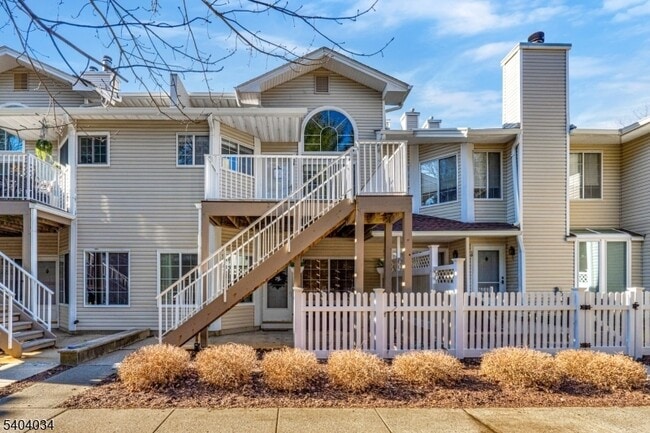 property at 20 Academy Ct