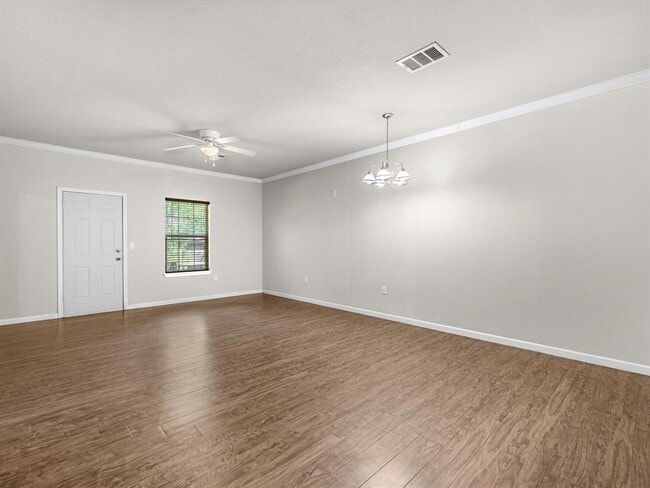19666 Village Forest Dr in Montgomery, TX - Building Photo - Building Photo