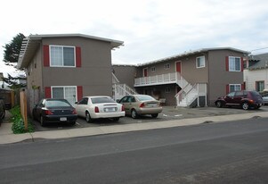 Carmel Court in Pacifica, CA - Building Photo