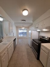 6675 N Spalding Ave in Fresno, CA - Building Photo - Building Photo