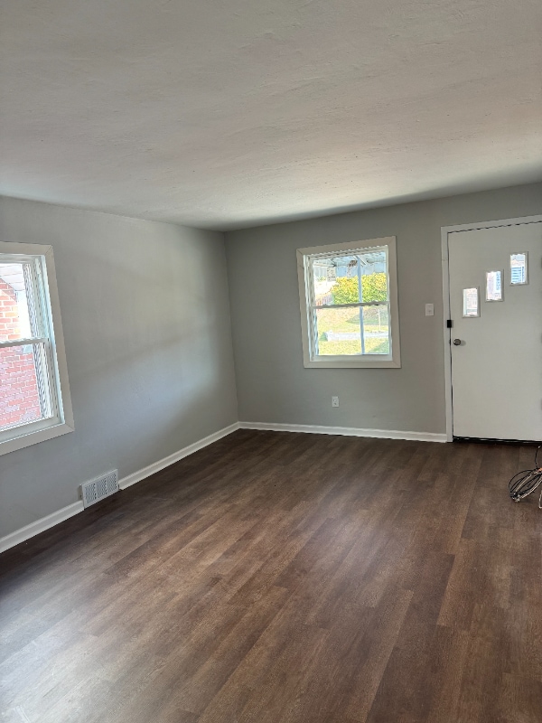 property at 1933 Woodmont Ave