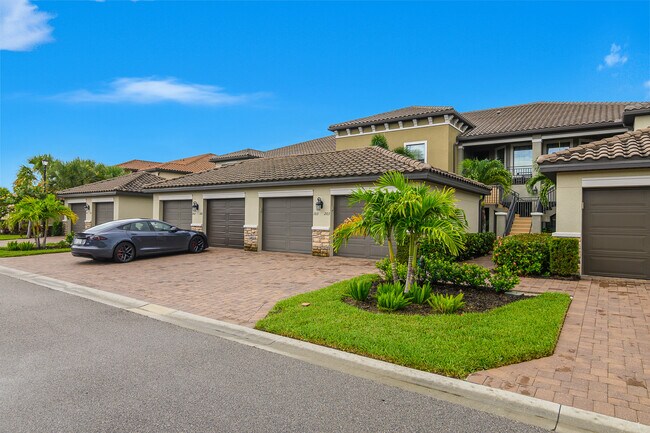 9373 Pocida Ct in Naples, FL - Building Photo - Building Photo