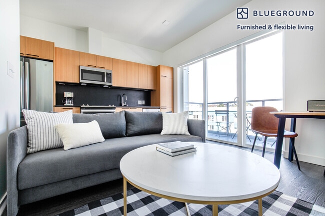 118 Broadway E
