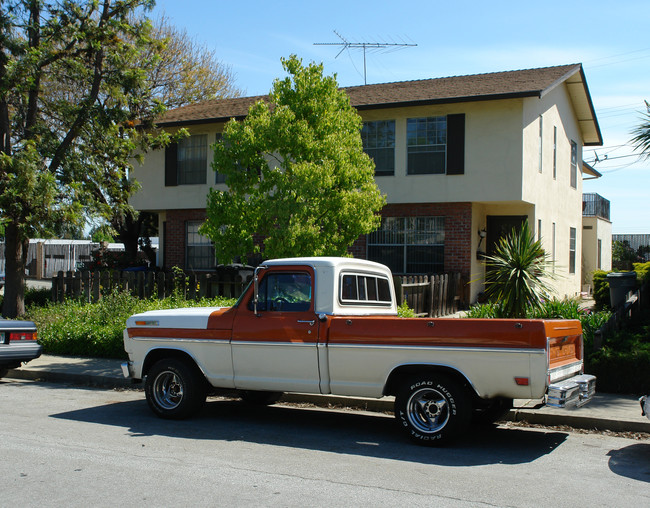 736 Reseda Dr in Sunnyvale, CA - Building Photo - Building Photo