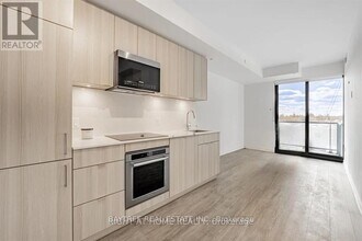 251 Masonry Wy in Mississauga, ON - Building Photo - Building Photo