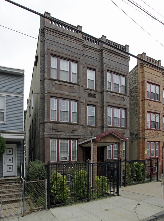 14 Rutgers Ave in Jersey City, NJ - Foto de edificio
