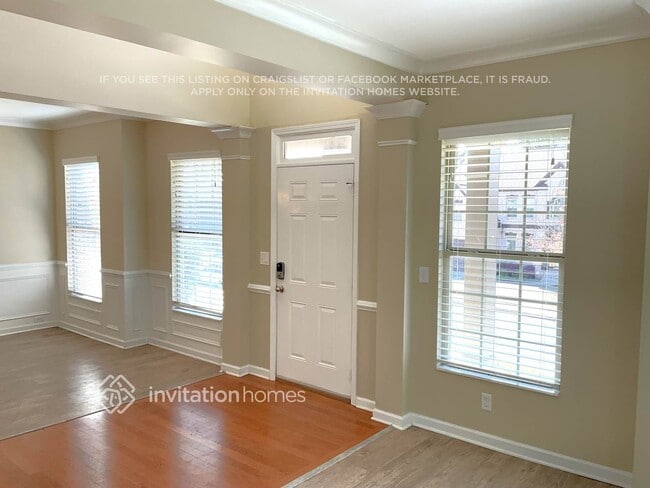 5442 Rosehall Pl in Atlanta, GA - Building Photo - Building Photo