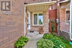 1296 Valerie Crescent in Oakville, ON - Building Photo - Building Photo