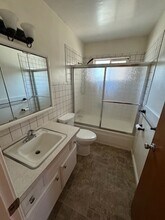 325 Crestview Way in Auburn, CA - Building Photo - Building Photo