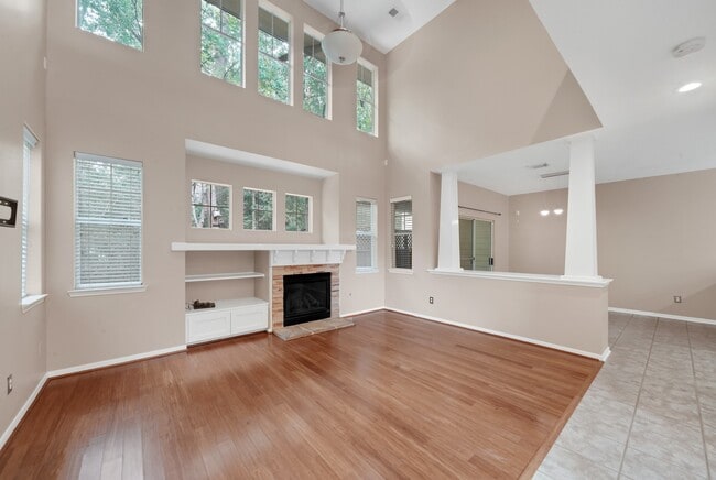 property at 14 Scarlet Woods Ct