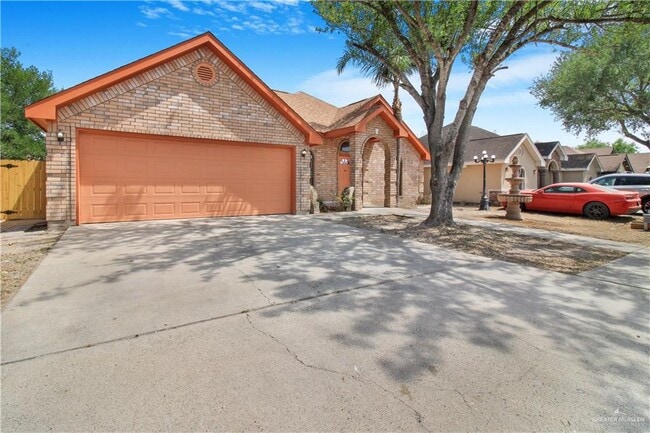 28 N Champagne in Pharr, TX - Building Photo - Building Photo