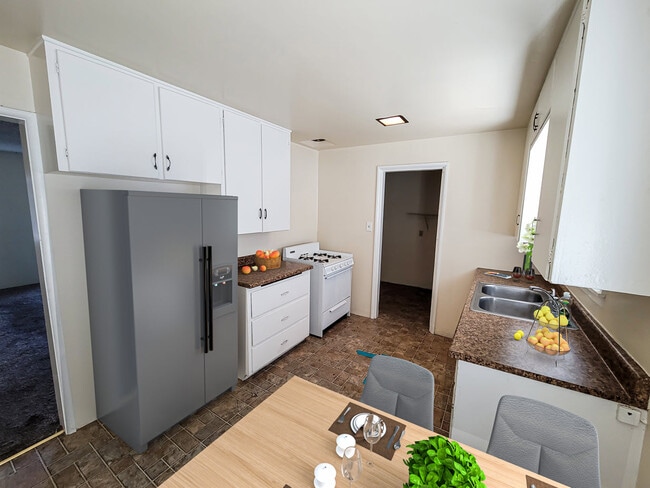 1321 Turquoise Ave, Unit 112 in Mentone, CA - Building Photo - Building Photo