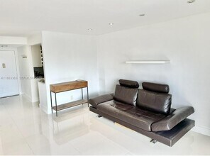 8400 Byron Ave in Miami, FL - Building Photo - Building Photo