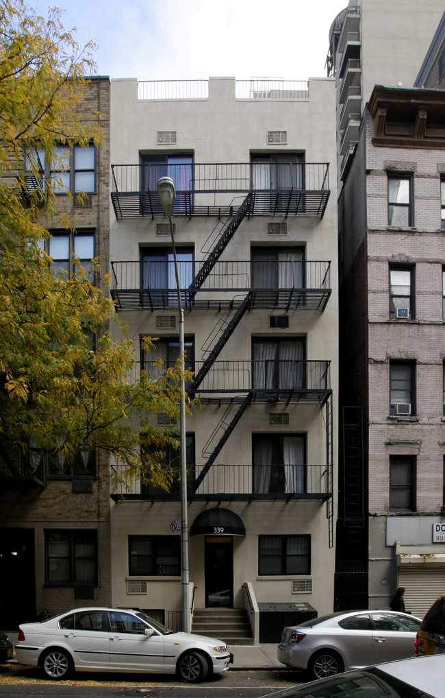 339 E 90th St in New York, NY - Building Photo - Building Photo