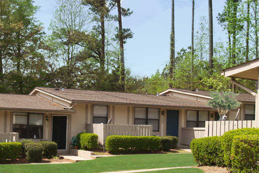 Bloom at Woodcliff in Lilburn, GA - Foto de edificio - Building Photo