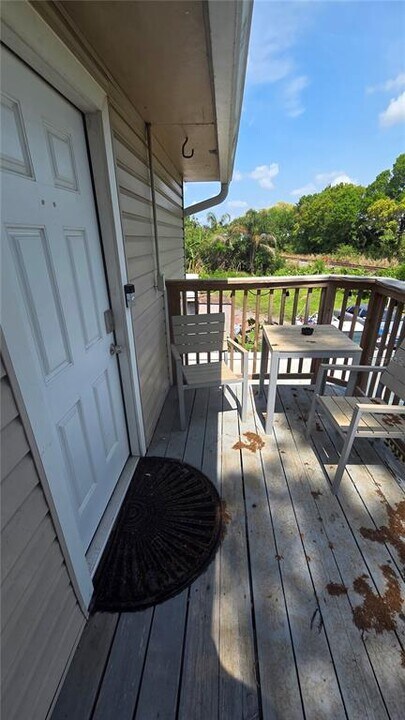 1524 6th St NW in Largo, FL - Building Photo