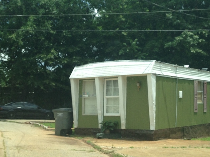 708 Edgemont Ave in Greenville, SC - Foto de edificio