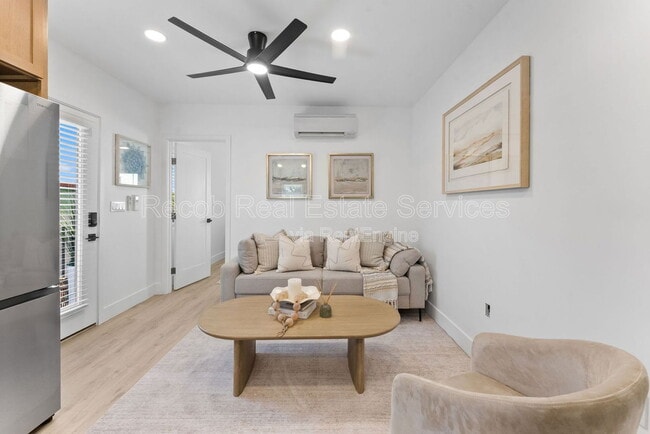 6730 Mohawk St in San Diego, CA - Building Photo - Building Photo