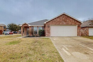 144 Old Settler's Trail in Waxahachie, TX - Building Photo