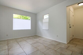 556 Statesman St NE in Salem, OR - Building Photo - Building Photo