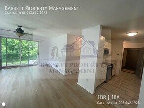 30 Stoneycrest Dr in Middletown, CT - Building Photo - Building Photo