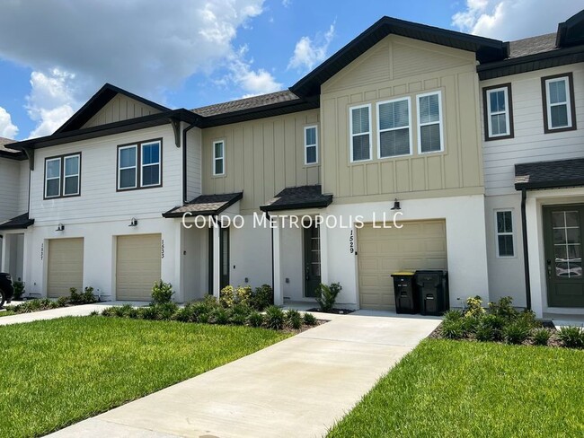property at 1529 Discovery St
