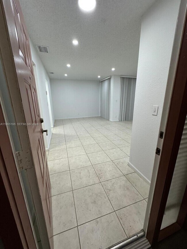 2428 NW 49th Terrace in Coconut Creek, FL - Building Photo - Building Photo