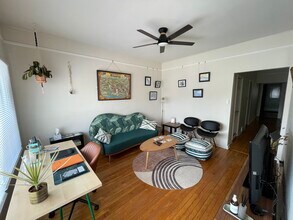 1821 N Astor St, Unit Lower in Milwaukee, WI - Building Photo - Building Photo