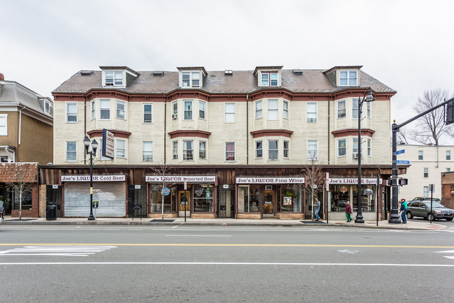 160 Broadway in Somerville, MA - Foto de edificio - Other