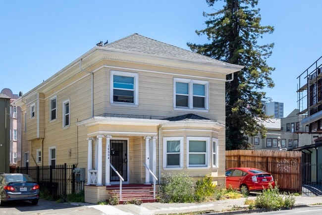 1446 1st Ave in Oakland, CA - Building Photo - Building Photo