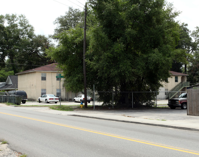 5150 Cordell St in Savannah, GA - Foto de edificio - Building Photo