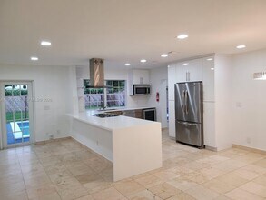 2040 NE 197th Terrace in Miami, FL - Building Photo - Building Photo