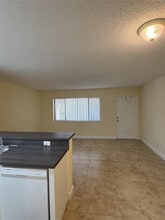 1529 Meadows Cir W in Boynton Beach, FL - Building Photo - Building Photo