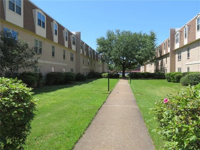 2720 Whitney Pl in Metairie, LA - Building Photo - Building Photo