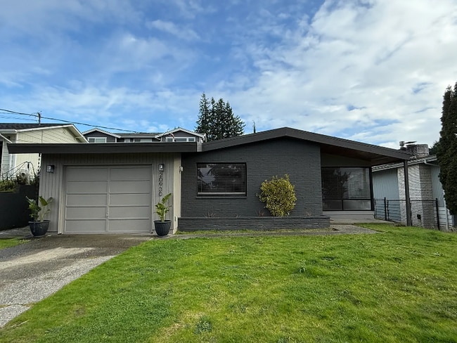 20930 2nd Ave S in Des Moines, WA - Foto de edificio - Building Photo